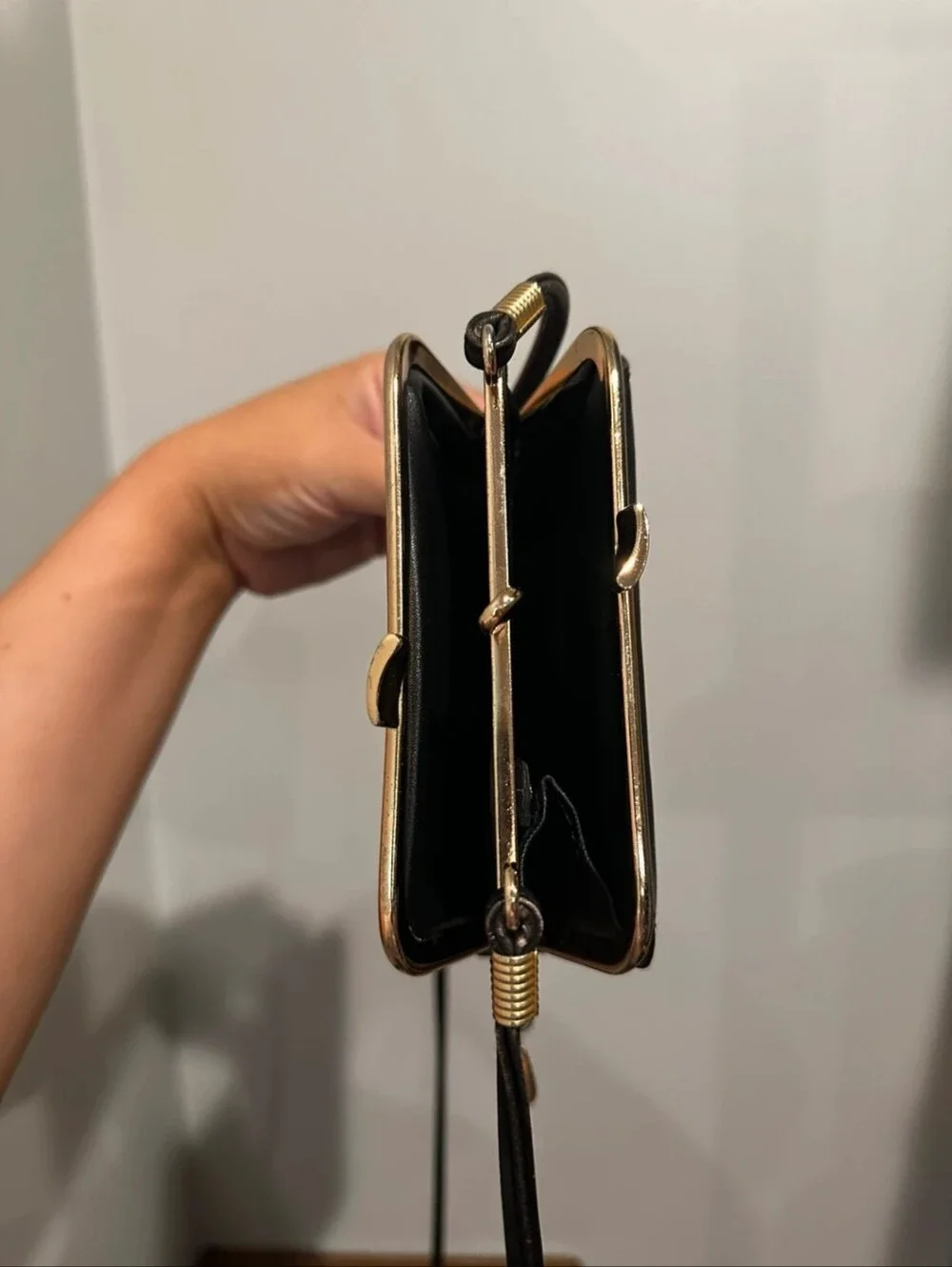 Vintage Rolfs Kisslock Leather Crossbody